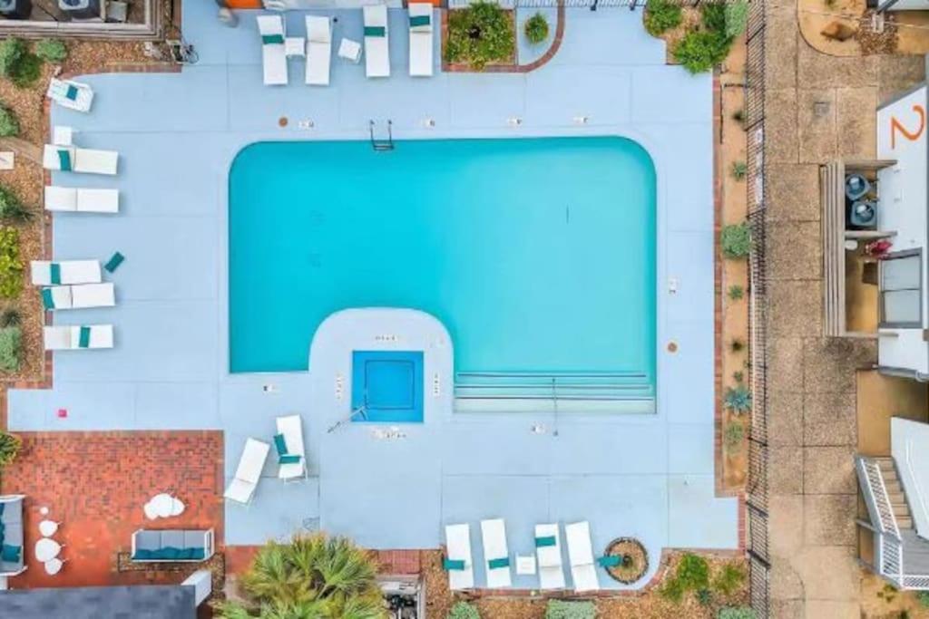 Lux Suite /King Bed /Free Parking/Pool/First Floor Houston Luaran gambar